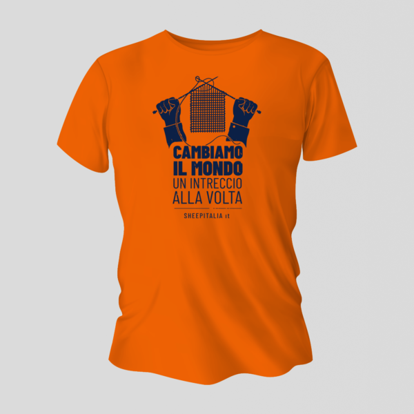 Tshirt arancio Cambiamo il mondo un intreccio alla volta