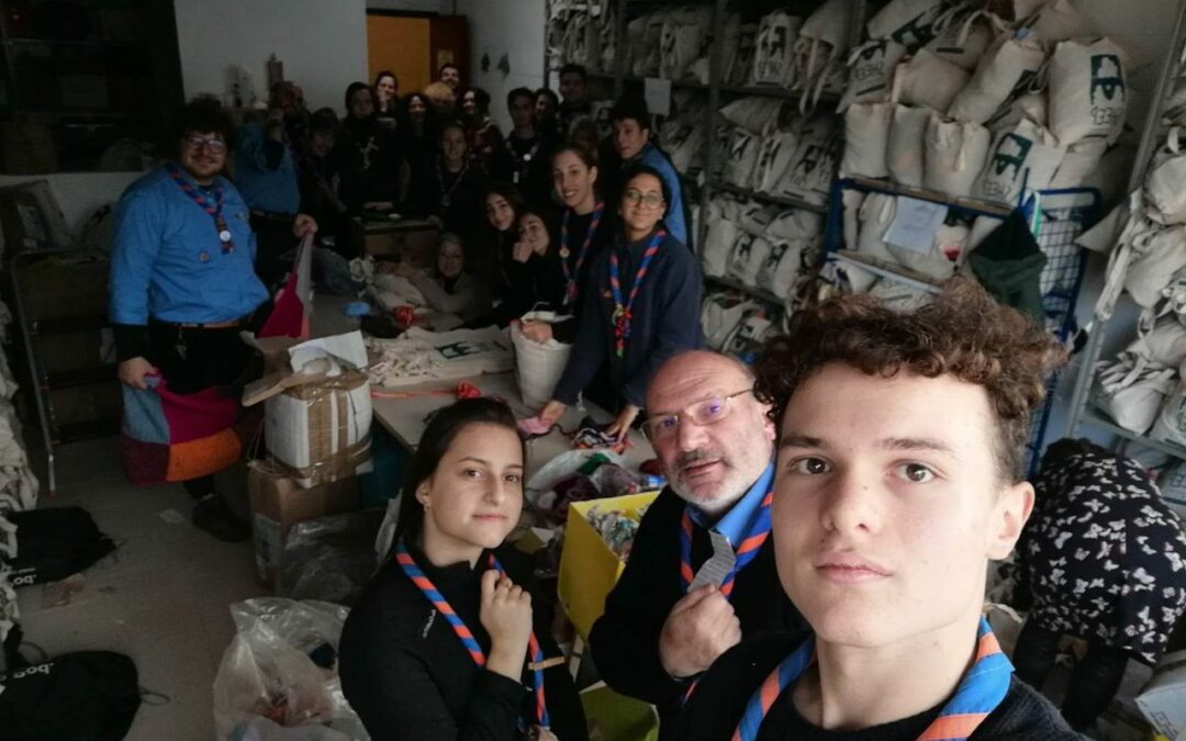 17 SCOUT E  UN SACERDOTE
